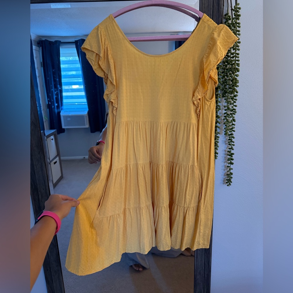 sweet yellow dress - size medium 🍯